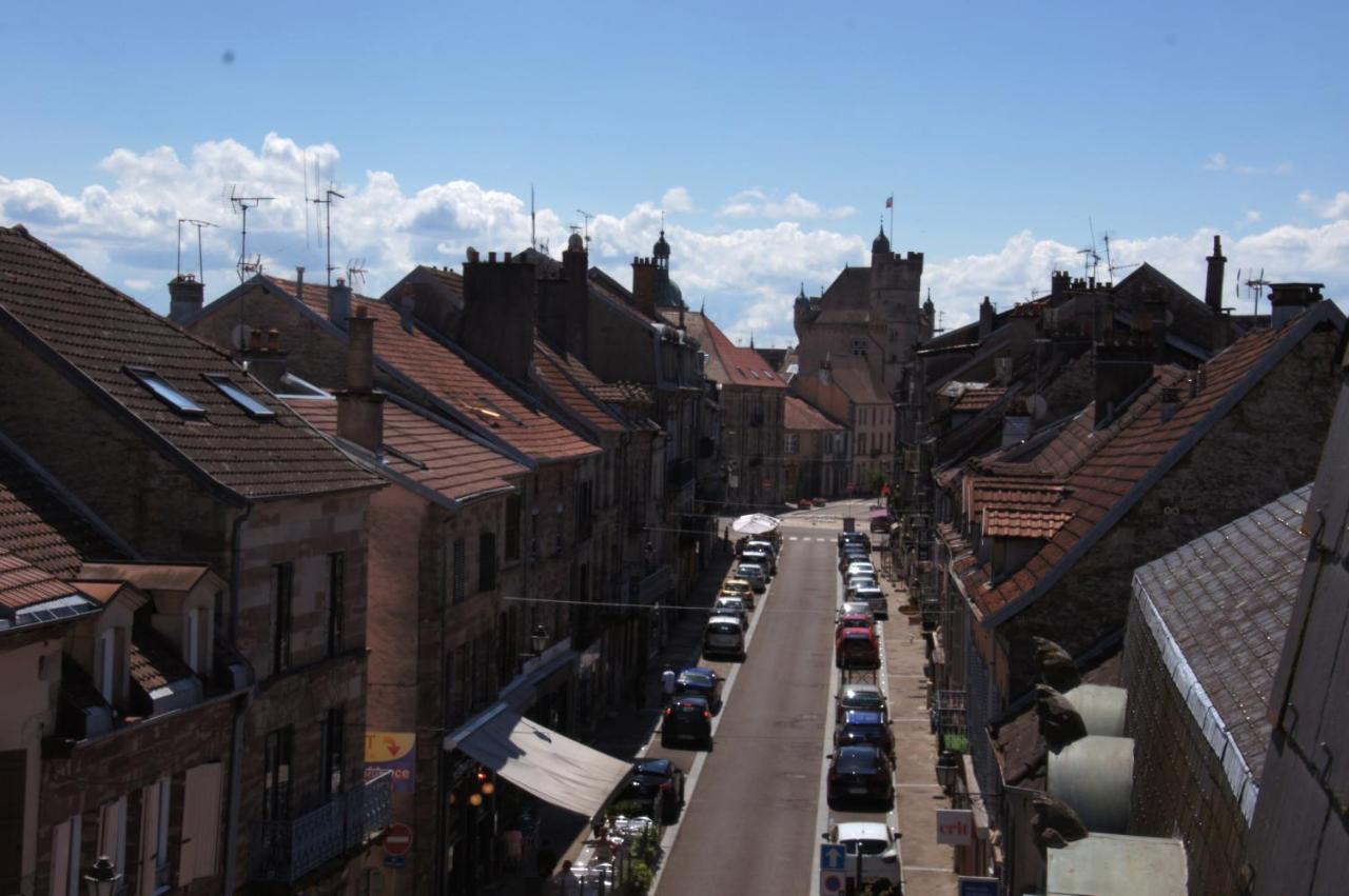 F2 Aux Pieds Des Thermes 3 Etoiles Luxeuil-les-Bains Zewnętrze zdjęcie